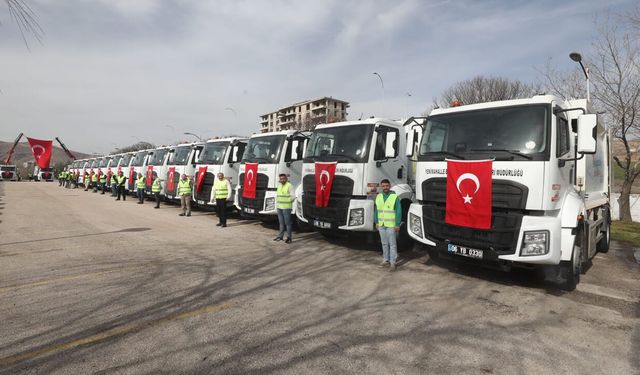 Fethi Yaşar açıkladı: Yenimahalle’de 500 aracın tamamı belediyenin, kiralık yok