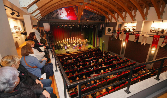 Ayvalık’ta Rauf Denktaş Kültür Merkezi açıldı