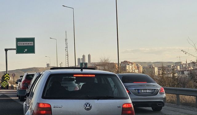 Ankara'da son dakika trafik durumu! Bayram dönüşü öncesi kritik yoğunluk