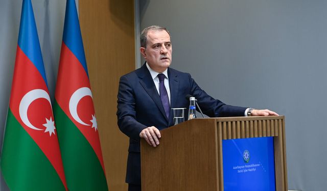 Azerbaycan karar verdi: İran’daki diplomatik personel tahliye edilecek