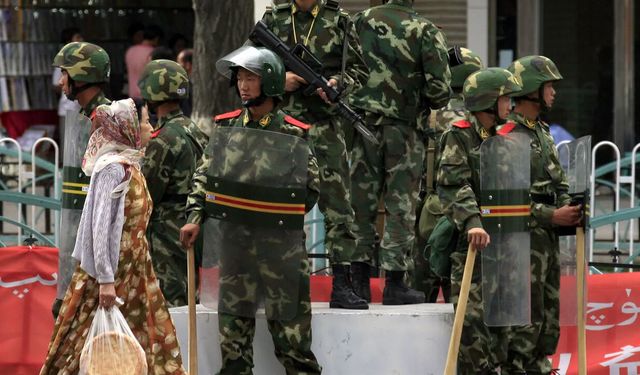 Çinli askerden şok itiraf: Doğu Türkistan’daki zulüm gün yüzüne çıktı!
