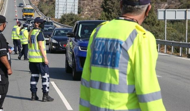 Güney Kıbrıs’tan KKTC plakalı araçlara trafik cezası için yeni adım