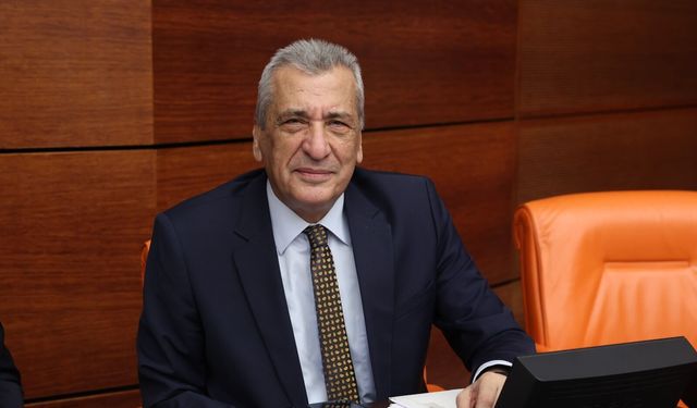 CHP’li Öztürkmen: Okullar can derdinde, Tekin istifa etsin