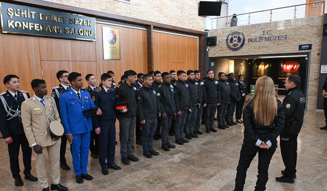 Polis Akademisi öğrencilerinden Polis Müzesi ziyareti