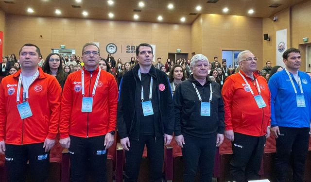 Ankara'daki sempozyuma yoğun ilgi: Uzman isimler sağlıklı yaşam için buluştu