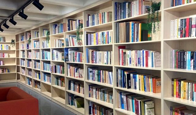 Prof. Dr. Ruşen Keleş kütüphanesi ABB'ye bağışladı: Öğrenciler ücretsiz kullanacak