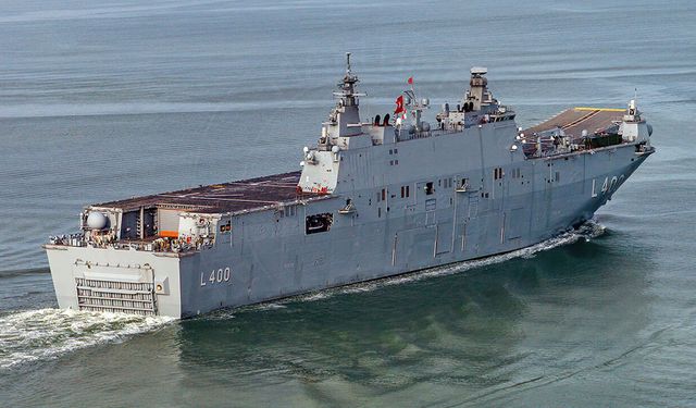 TCG Anadolu İngiltere’de: Dev Türk savaş gemisi limana girdi