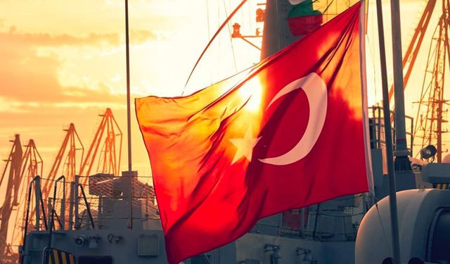 Hürmüz Boğazı'ndaki Türk bayraklı gemilere uyarı!