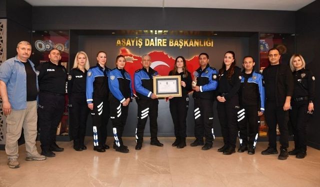 Ankara Emniyeti gurulandırdı: Türkiye’nin "en iyi" toplum destekli polisi seçildiler!