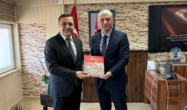 Azerbaycan kültürünün Kars'ta tanıtılması için iş birliği görüşmesi yapıldı