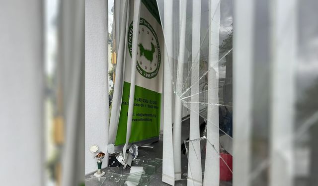 Witten’da gece yarısı saldırı: Batı Trakya Türkleri Derneği hedefteydi!