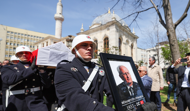 Hüsamettin Cindoruk son yolculuğuna uğurlandı