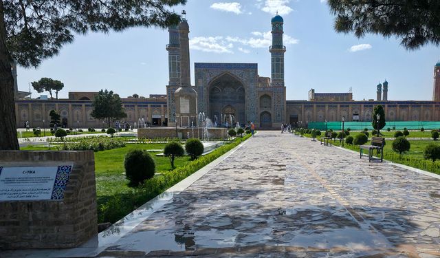 TİKA'dan Afganistan’da örnek proje: Herat Ulu Camii çevresi yenilendi