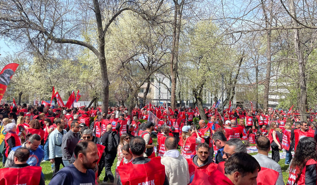 Öğretmenler Kurtuluş Parkı’nda buluştu, eylem yapıyorlar