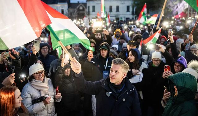Macaristan'da 16 yıllık Orban iktidarı bitti: Tisza zaferiyle yeni dönem başlıyor