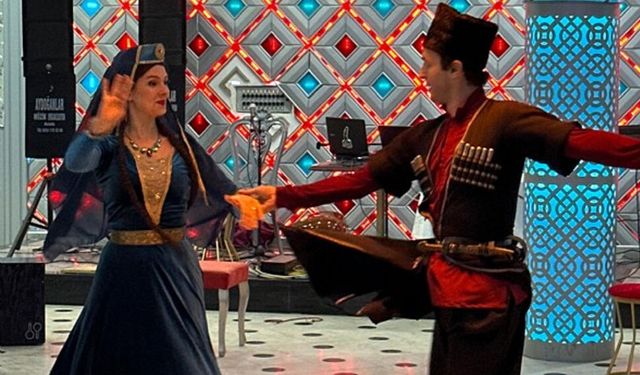 İzmir’de dev zirve: Türk Dünyasında ortak medya stratejisi belirlendi!