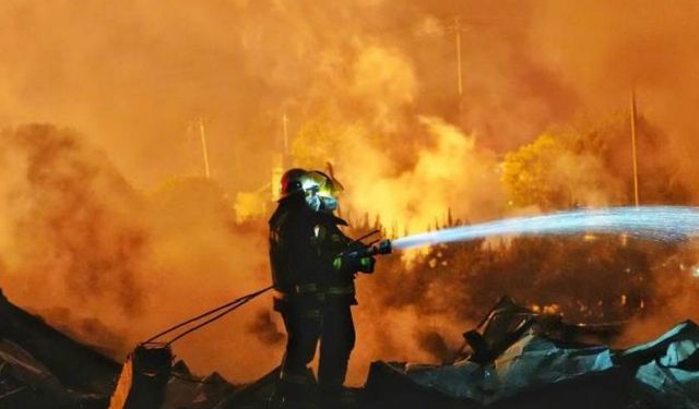 Çin'de havai fişek fabrikası savaş alanına döndü: 21 ölü, 61 yaralı