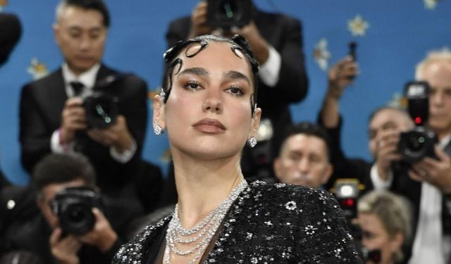 Dua Lipa’dan Samsung’a 15 Milyon Dolarlık şok: Yüzümü izinsiz kullandınız!