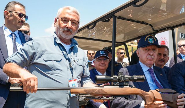 Erdoğan EFES-2026’da MKE standını ziyaret etti! Yerli tüfek dikkat çekti