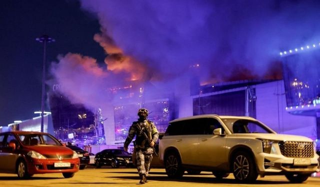 Moskova’da İHA alarmı: Petrol rafinerisi, fabrika ve havalimanı hedef alındı!