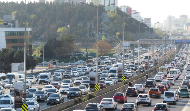 İstanbul'da 3 ilçede çok sayıda cadde trafiğe kapatılıyor: İşte alternatif yollar!