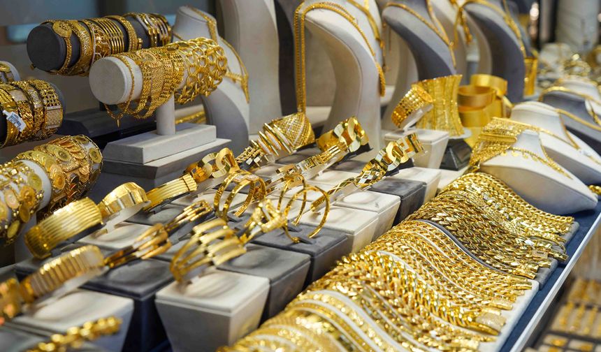 Altına talep artıyor: Ons tarihi zirveyi test etti, gram uçtu