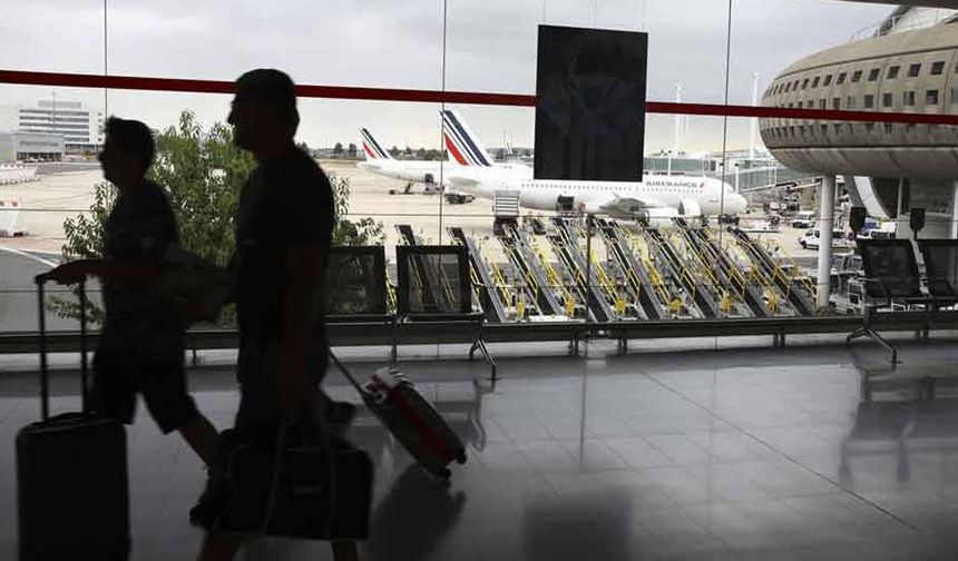 TÜİK açıkladı: Türkiye’ye yabancı göçü patladı, Türk vatandaşlarında kaçış büyüyor!