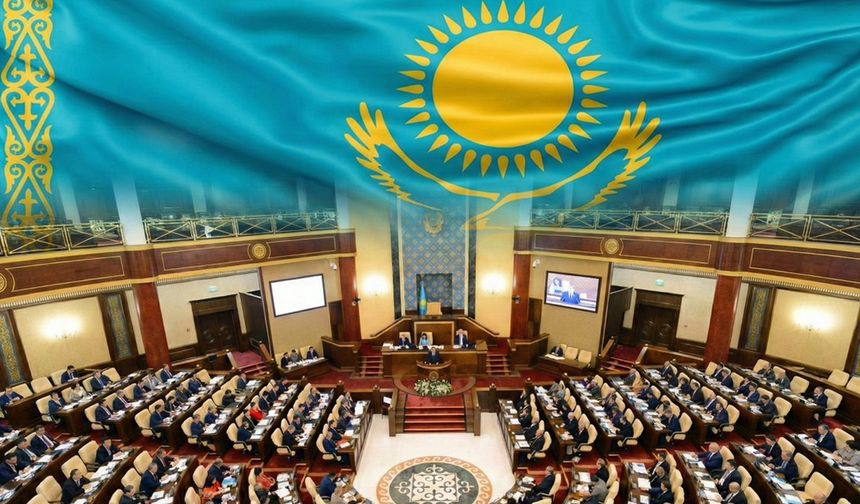 Kazakistan’dan erken cumhurbaşkanlığı boşluğu için yeni anayasa planı