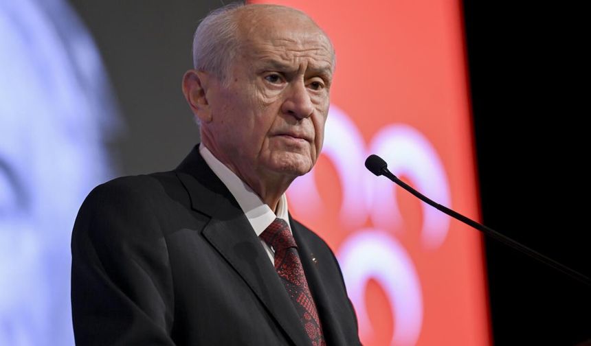 Bahçeli: Etrafımızda kuşlar uçması gerekirken füzeler uçuyor