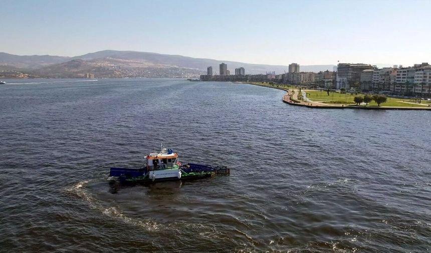 İzmir Körfezi’nde alarm: 5 ayda 8’inci kez atık bırakıldı