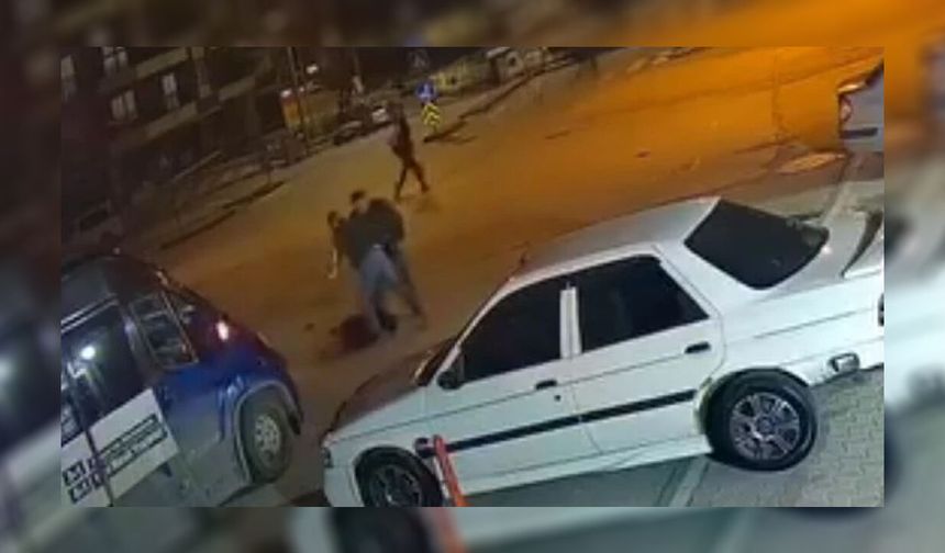 Mamak’ta yol kesip sürücüyü darp ettiler: 3 gözaltı