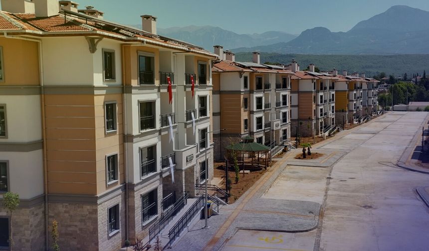 İzmirliler sosyal konut kurası için bekliyor: Tarih belli oldu