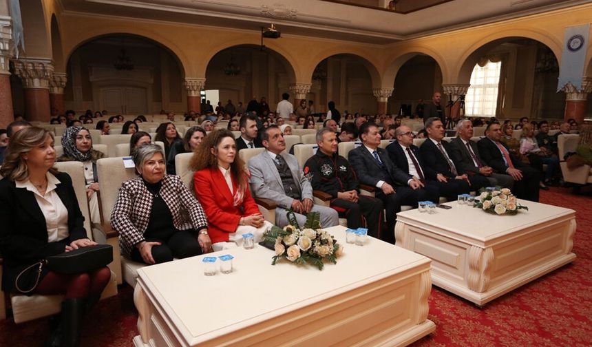 Gazi Üniversitesi'nde sürpriz konuk: Alper Gezeravcı öğrencilerle buluştu