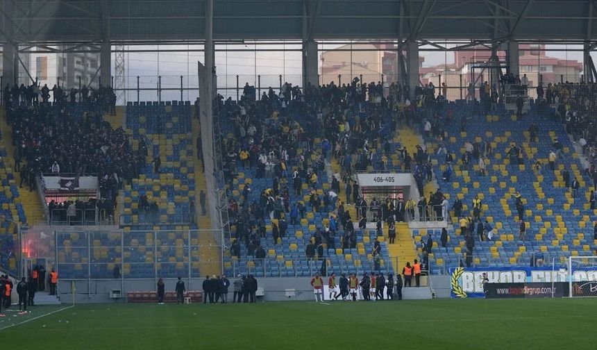 Ankaragücü'nden tepki gecikmedi: Atılan meşaleler insanlık dışı bir durum