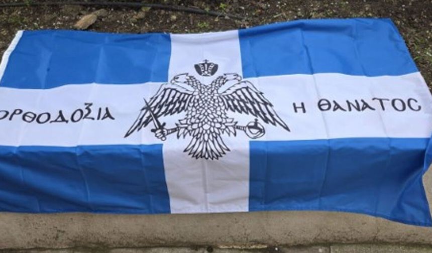 Ayasofya’da provokatif eylem: Bizans bayrağı açan 2 Yunan tutuklandı