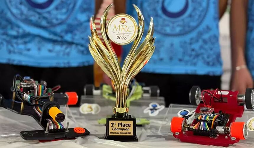 Yunanistan’da büyük başarı: Türk öğrenciler robot yarışmasında dünya birincisi oldu