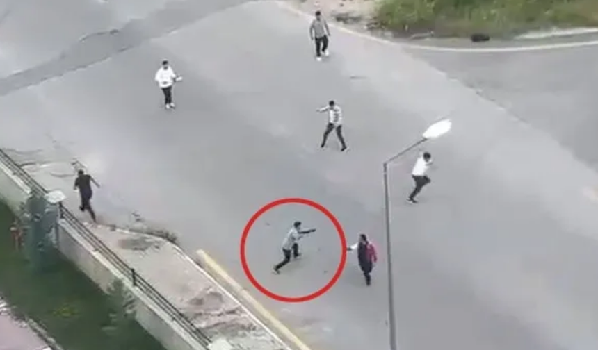 Ankara'da caddede can pazarı: Husumetlisini vurdu, kayıplara karıştı!