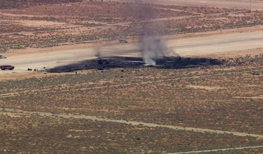 ABD’nin nükleer bombardıman uçağı çöle çakıldı, 8 mürettebat hayatını kaybetti!