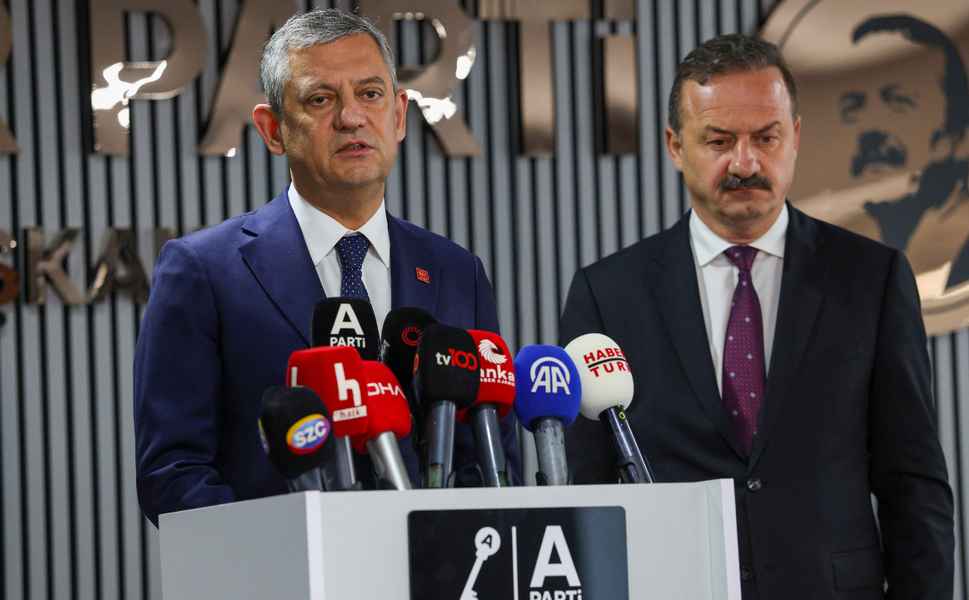 Anahtar Parti görüşmesi sonrası Özgür Özel: İktidardan çıt yok