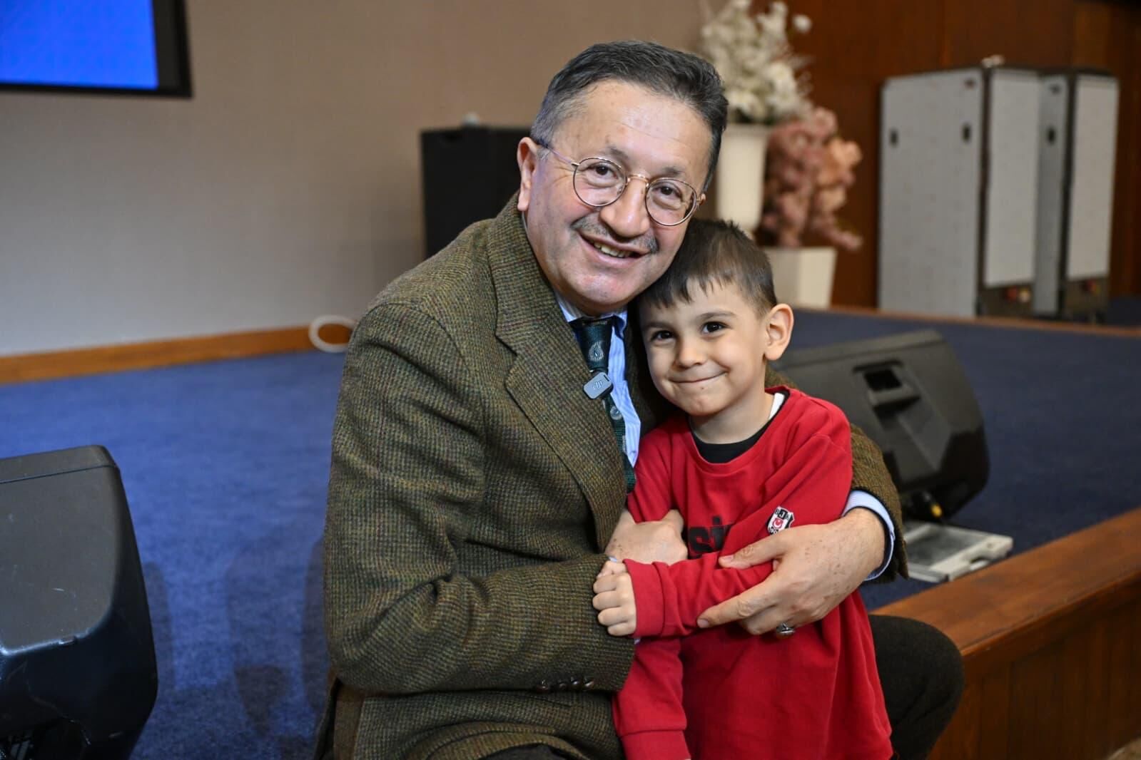 Başkan Ti̇ryaki̇ Yildiztepe Ve Güneşevler Saki̇nleri̇yle İftarda Buluştu (10)