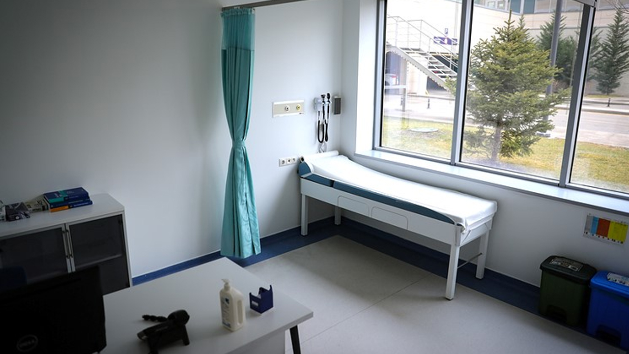 Kamu Nöroonkoloji Polikliniği 3