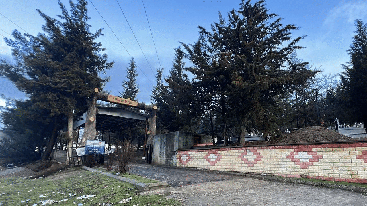 Narlı Mezarlık