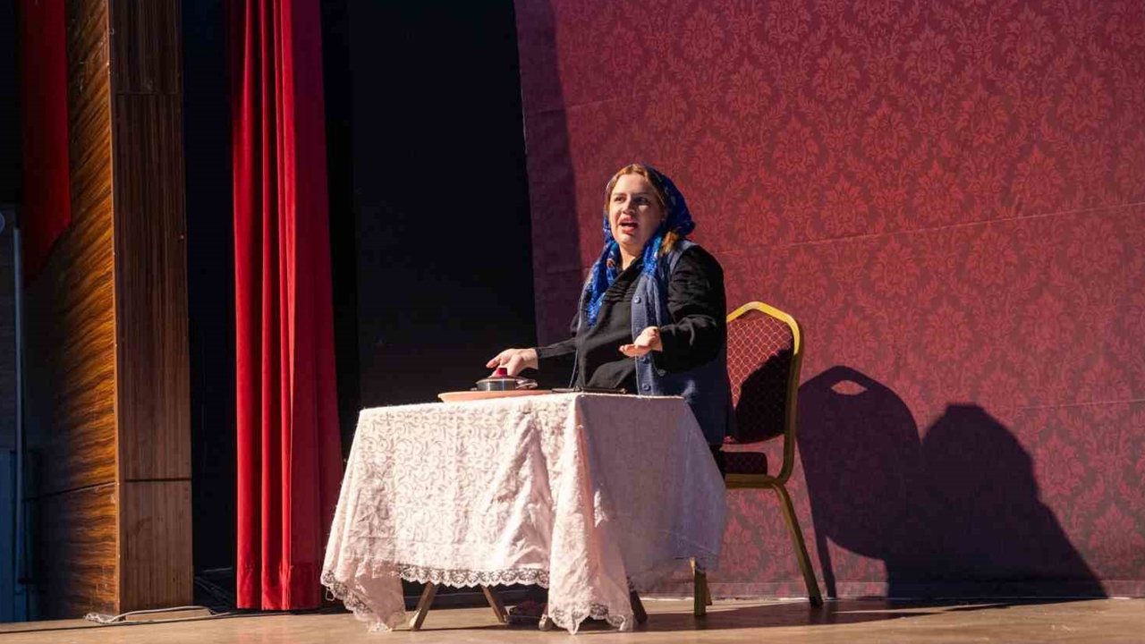 U Y U Ş T U R U C U