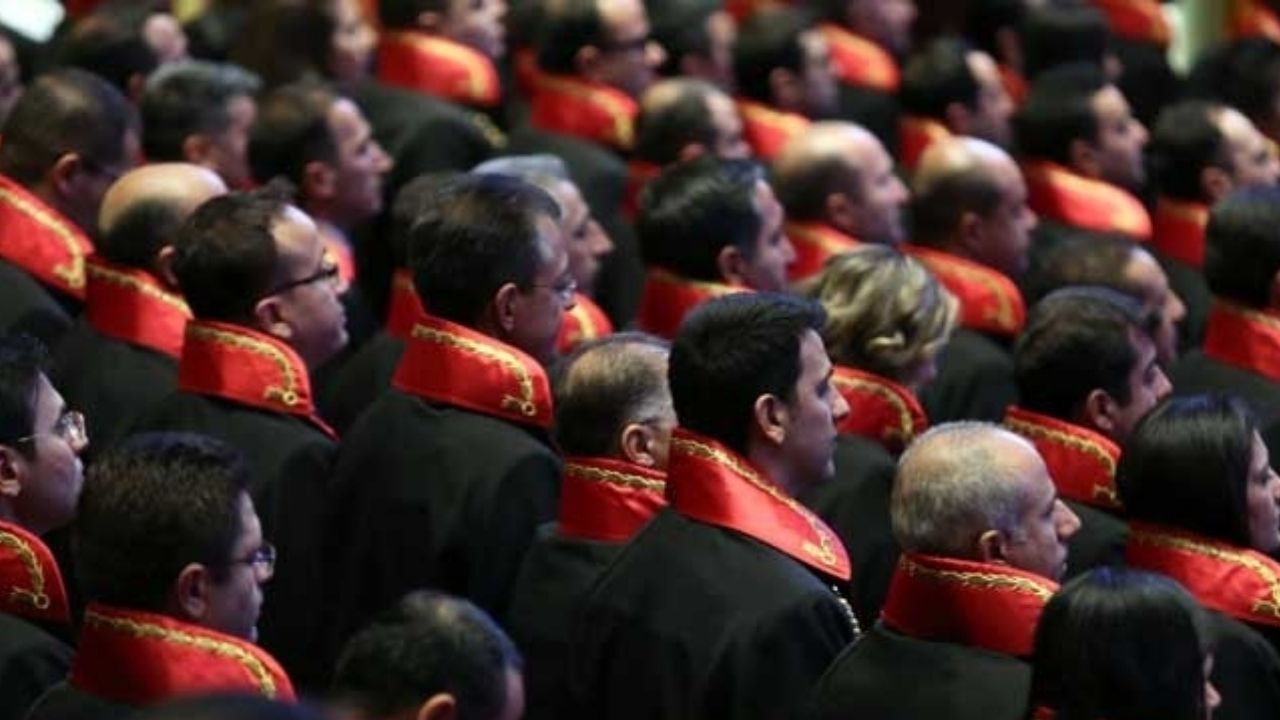 Tapuda avukat zorunluluğu: Karatepe 'Yetki çelişkisi'ni açıkladı!