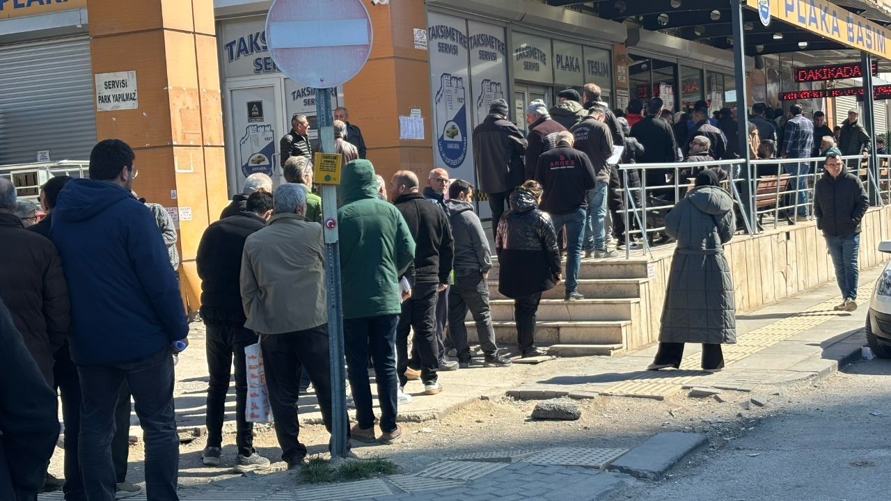 Ankara'da App Plaka Çilesi Noter Sistemi Çöktü Haber Içi