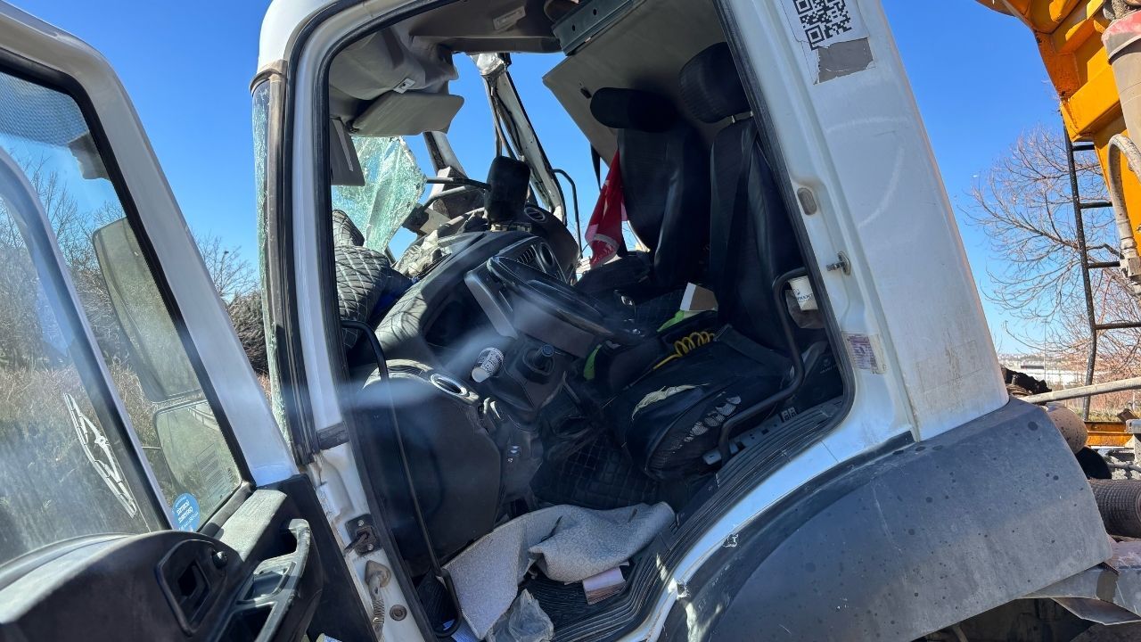 Ankara’da Kaza Emniyet Kemeri Sürücüyü Kurtardı Haber Içii