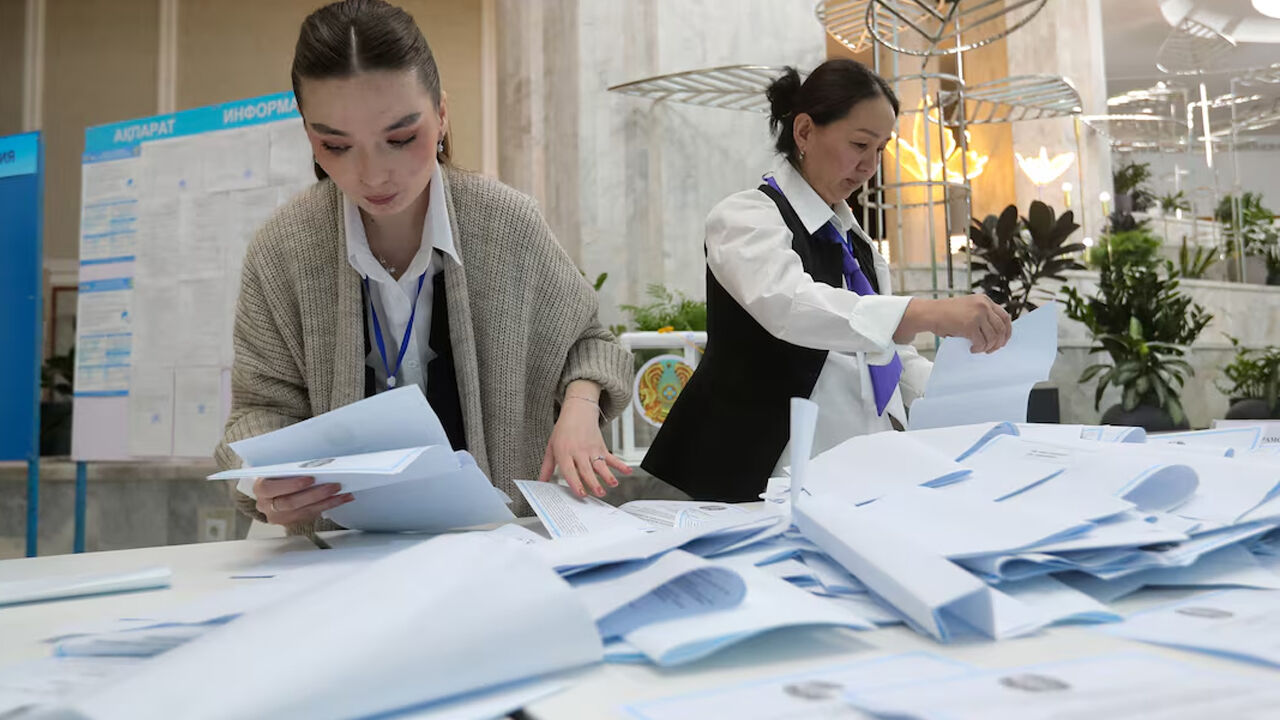 Kazakistan Referandum 3