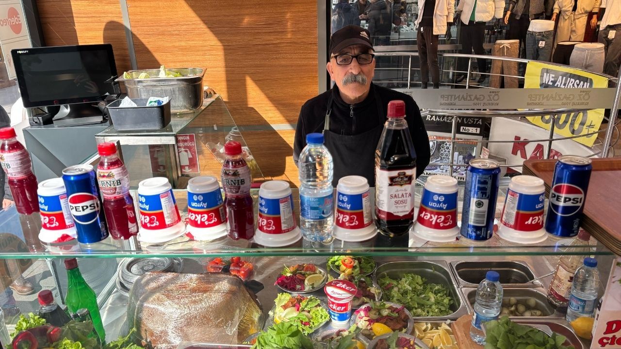 “Kızılay’ın Pala Dayı’sı ‘Çiğ Köftede Katkı Yok, İkram Çok’” Haber Içi