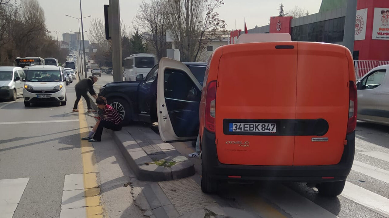 Togg Kaza Ankara Talatpaşa Bulvarı2