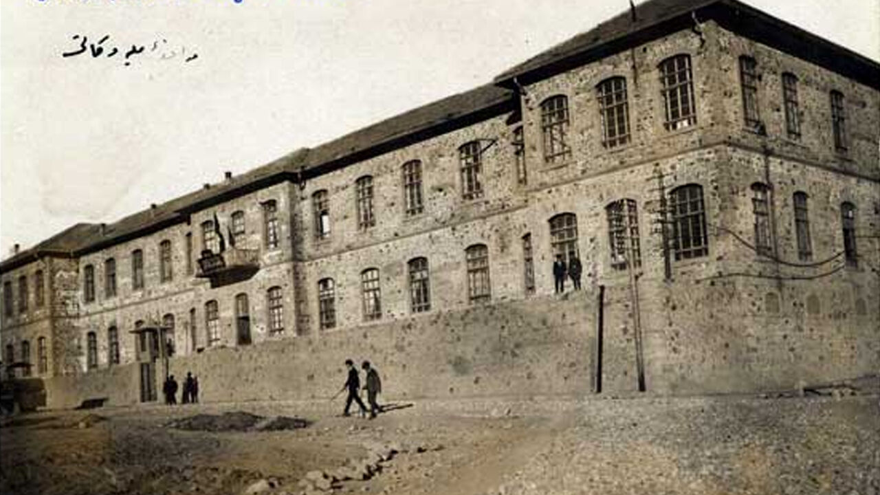 Ulus Meslek Lisesi Neden Kapatılıyor